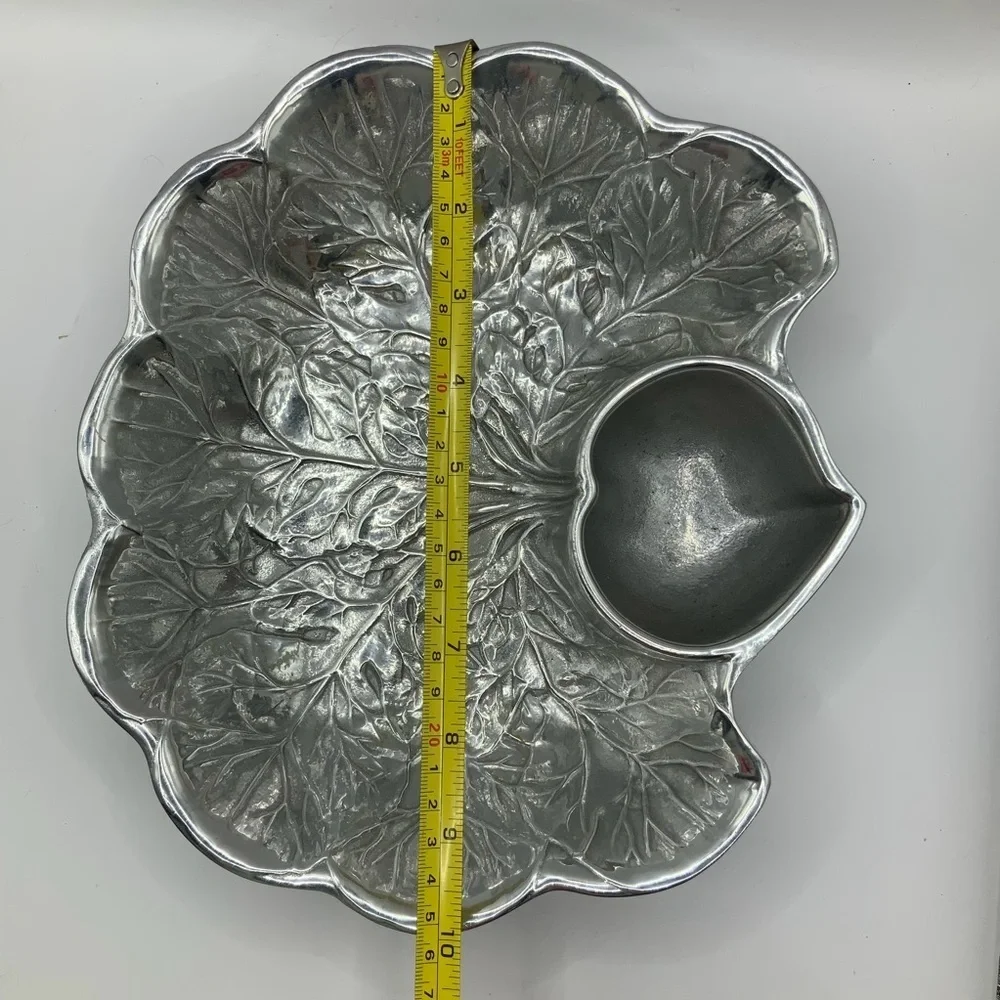 Wilton Armetale Vintage Cabbage Leaf Chip & Dip Serving Bowl